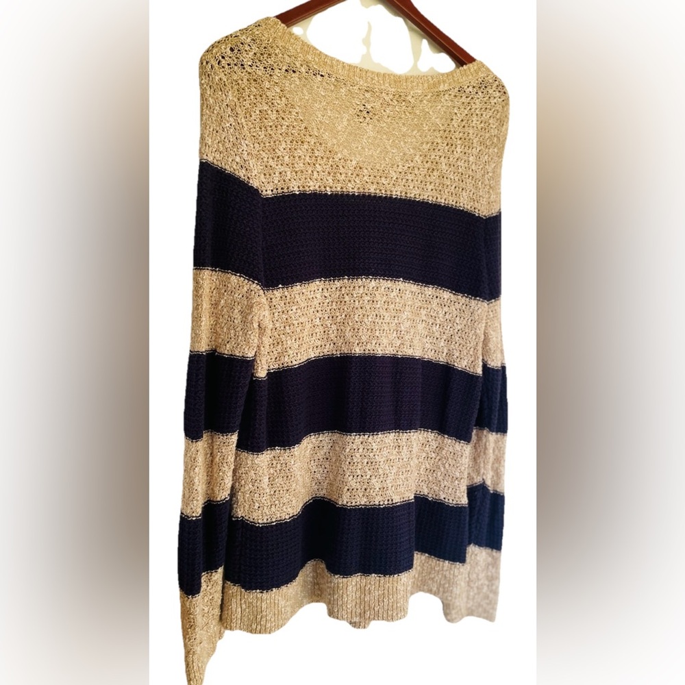 Loft Sweater - Picture 7 of 8